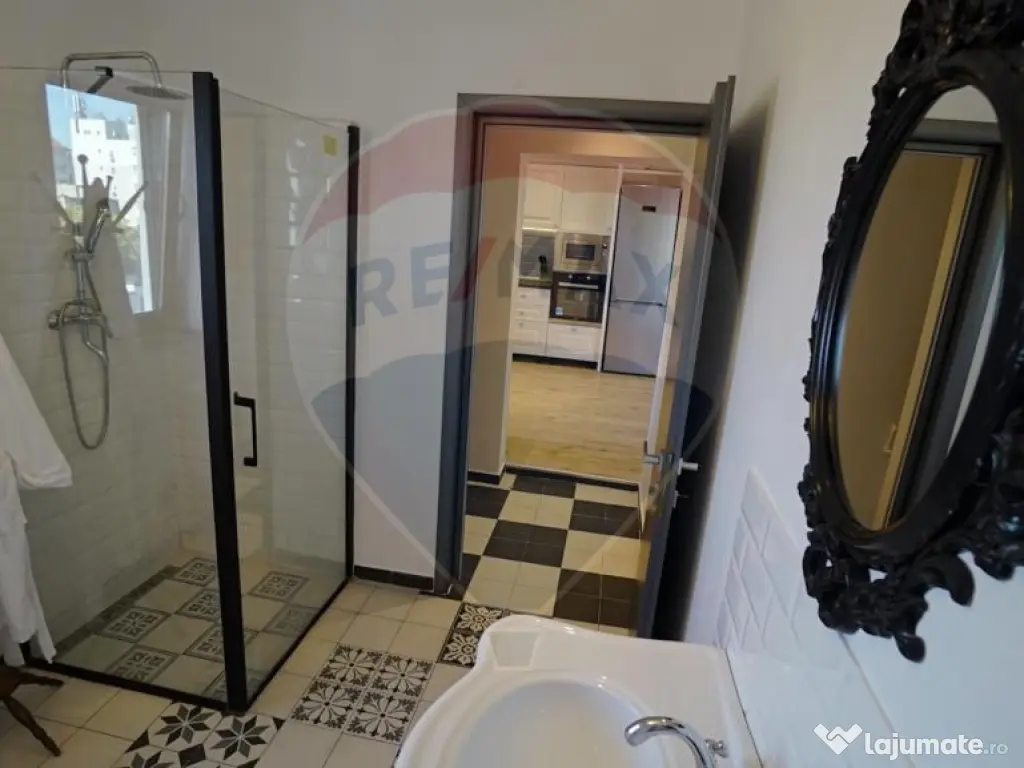 DE VANZARE Casa/Vila 10 camere BD Tomis 