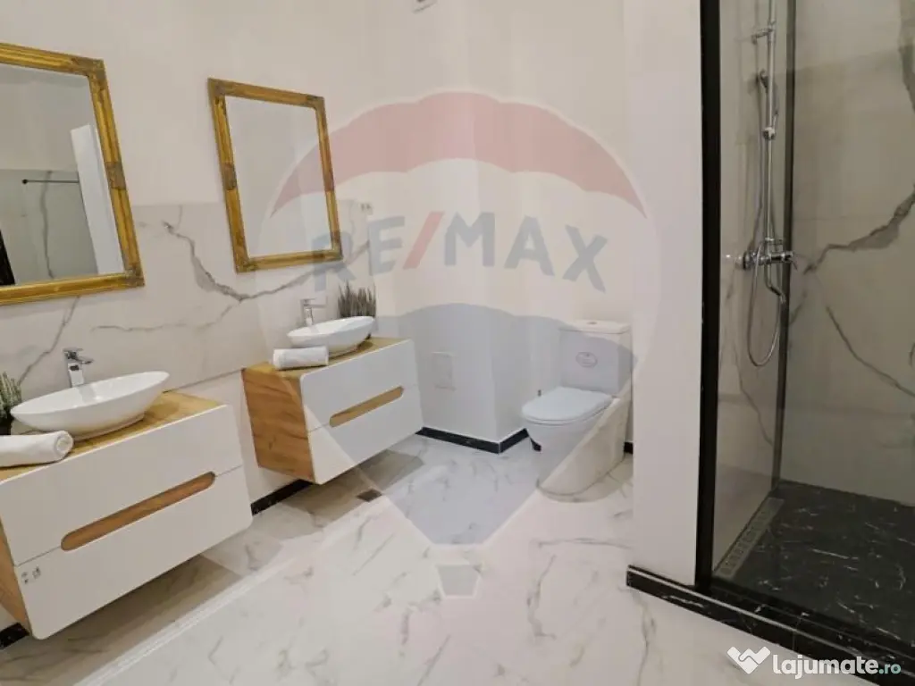 DE VANZARE Casa/Vila 10 camere BD Tomis 