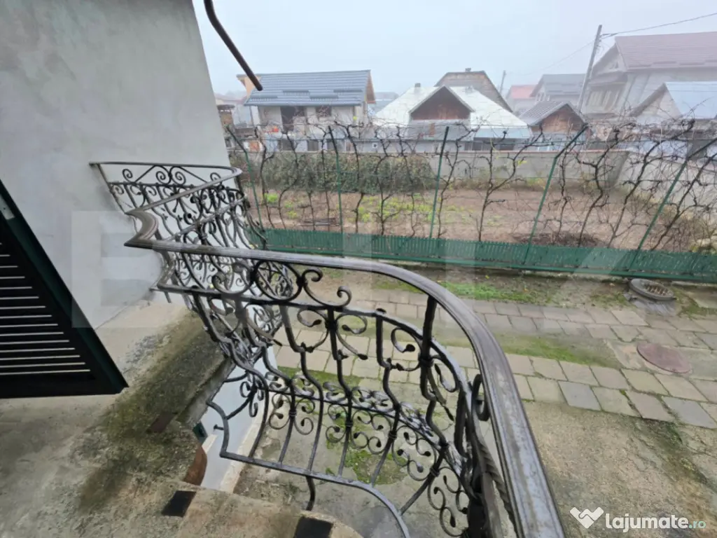 Casă cochetă cu grădină și garaj în Târgoviște