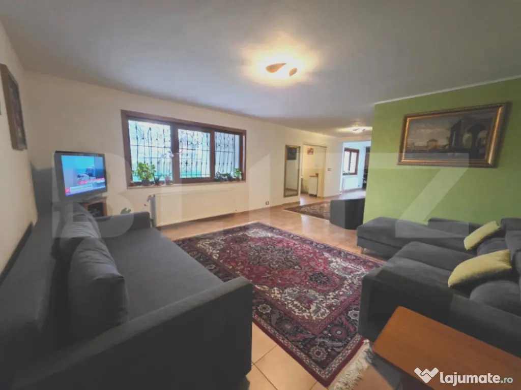 Casă cochetă cu grădină și garaj în Târgoviște