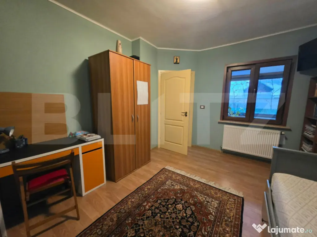 Casă cochetă cu grădină și garaj în Târgoviște