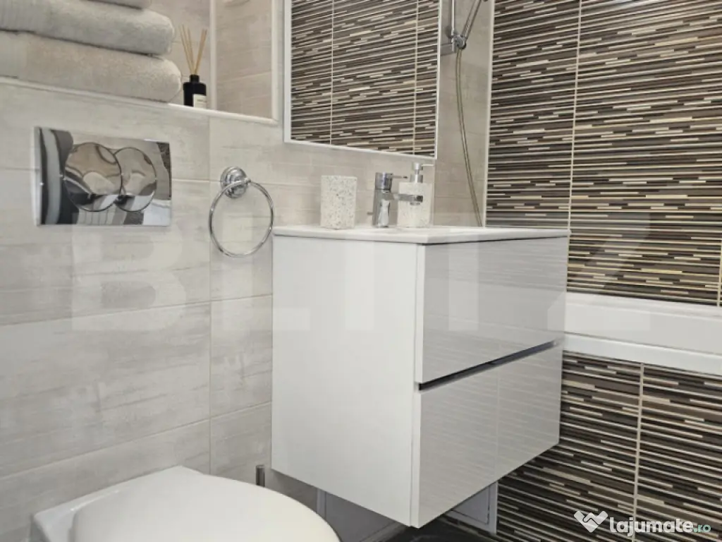 Apartament cu 3 camere, 83 mp, etaj 2, Craiovita Noua, zona