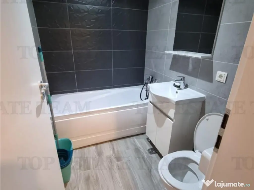 Apartament 3 camere mobilat, terasa, parcare, boxa – Ro... 