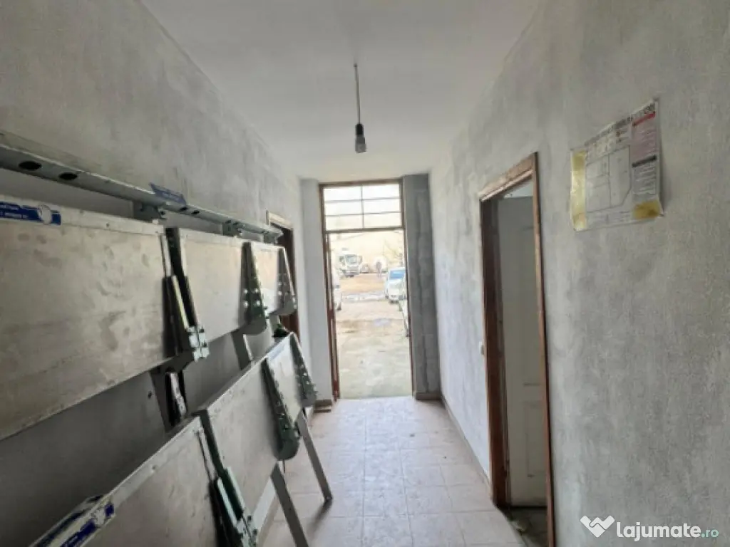 Hala de vanzare, 360 mp, zona Brestei