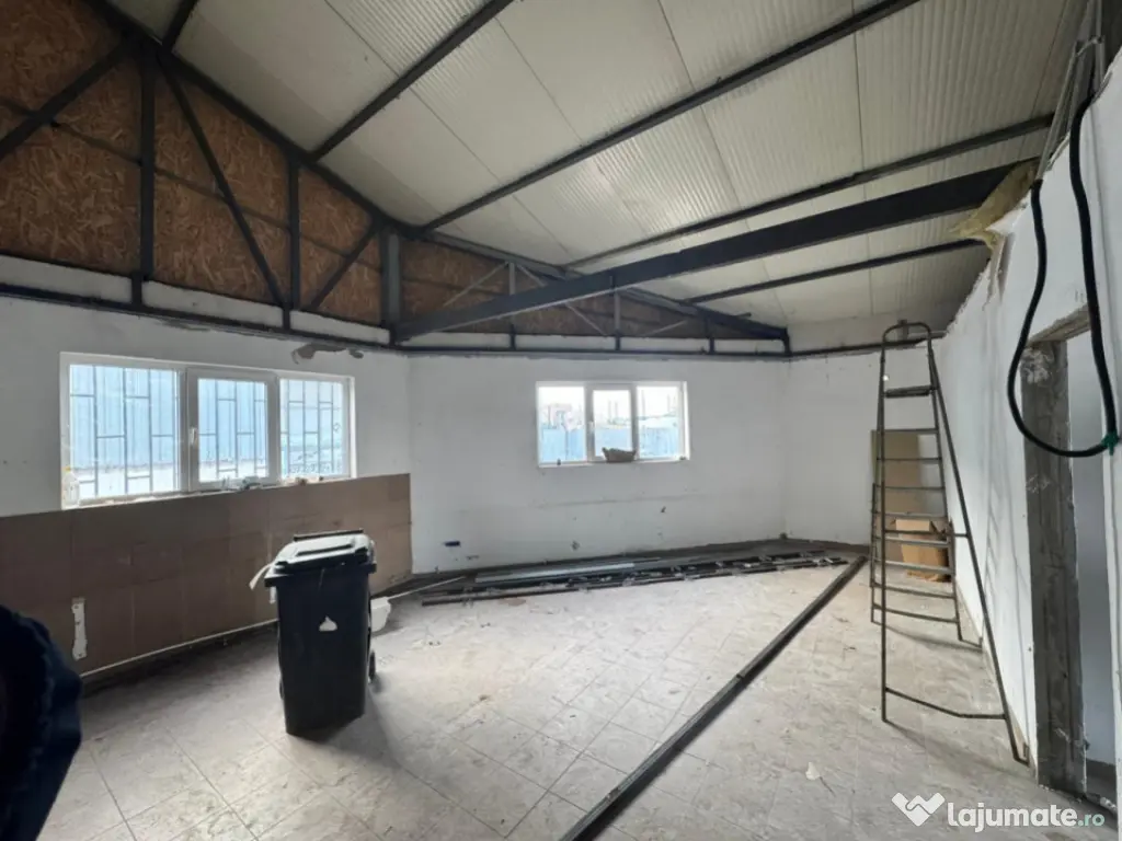Hala de vanzare, 360 mp, zona Brestei