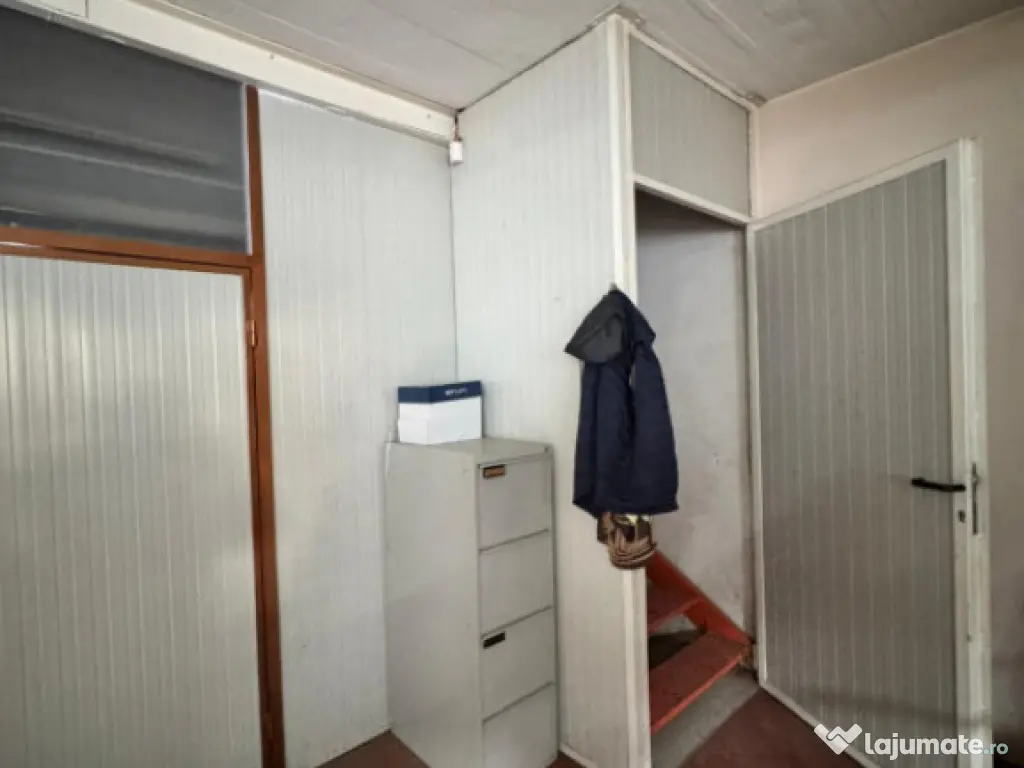 Hala de vanzare, 360 mp, zona Brestei