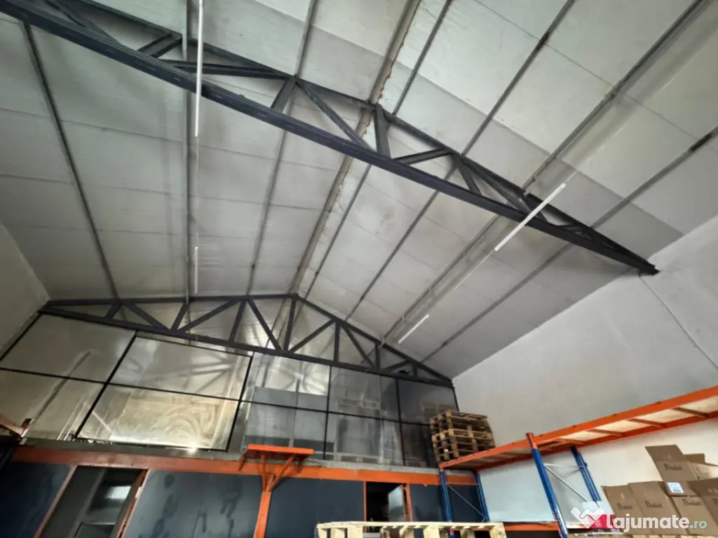 Hala de vanzare, 360 mp, zona Brestei