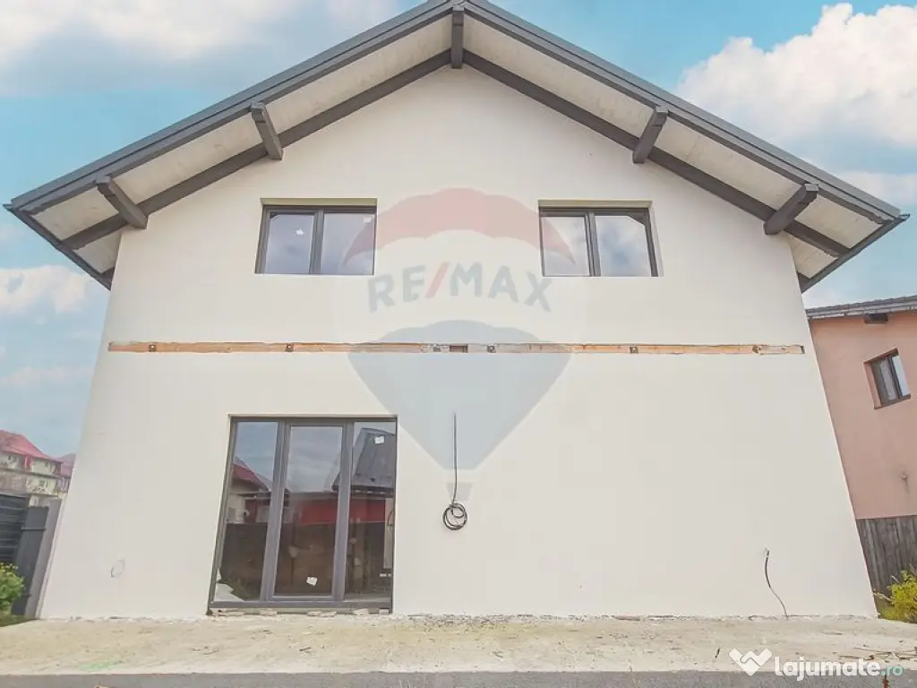 Casă Individuală 5 Camere în Tărlungeni – Zonă Cen... 