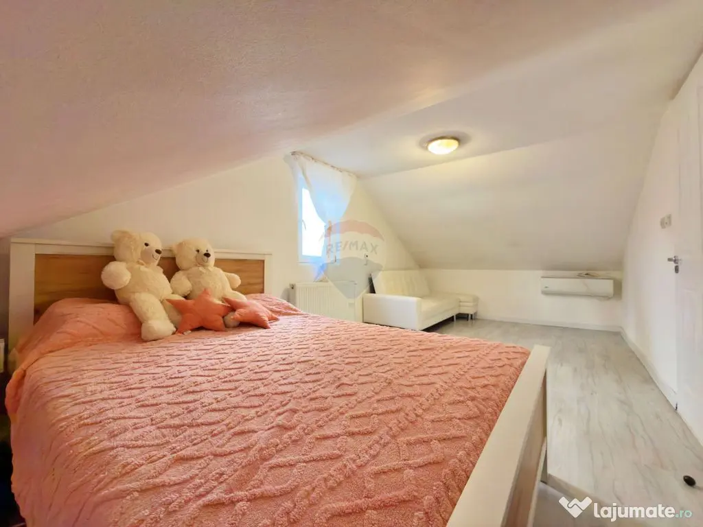 Casă cu 5 camere de vânzare în zona 3 Insule, Arad 