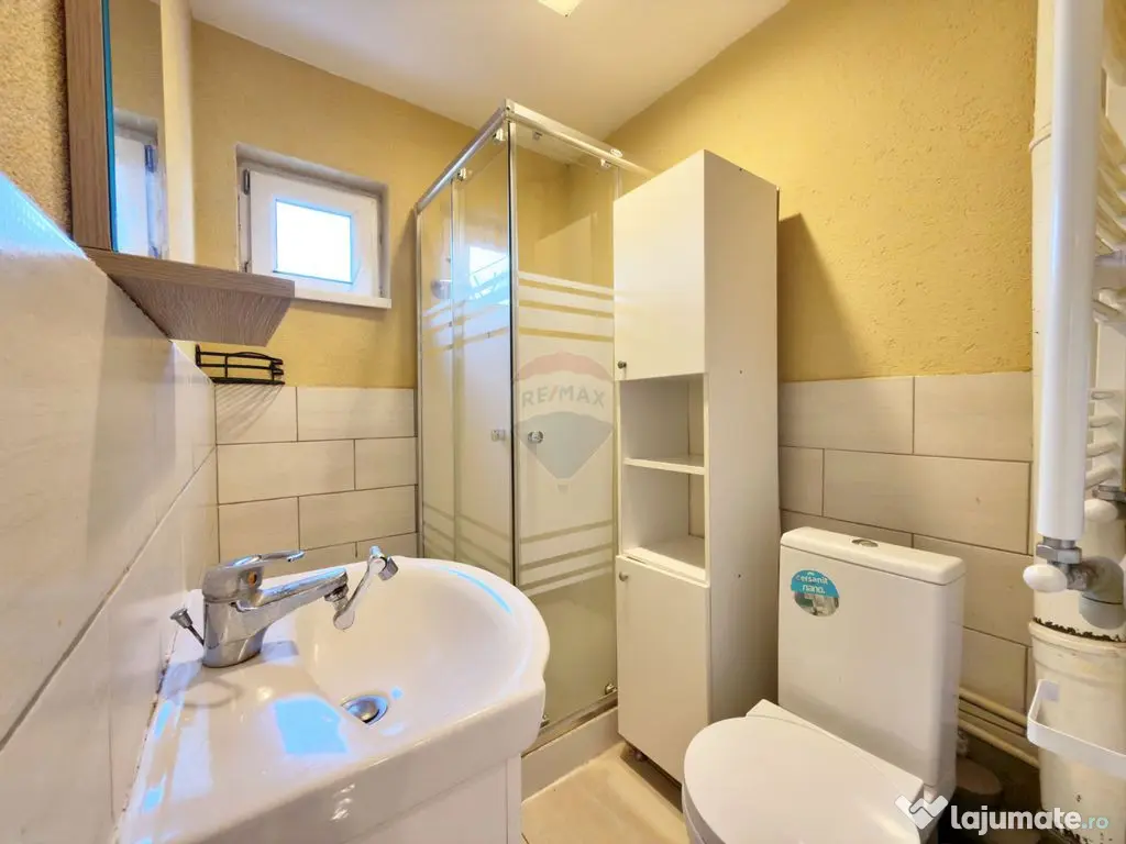 Casă cu 5 camere de vânzare în zona 3 Insule, Arad 