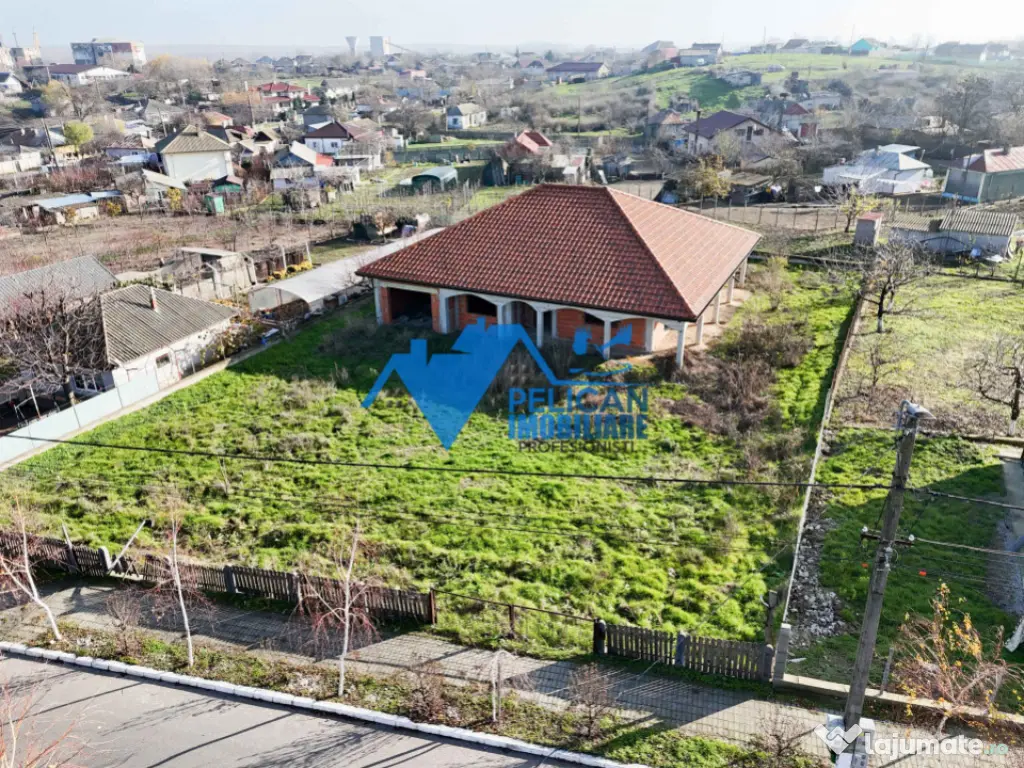 Vila LA ROSU in MAHMUDIA - DELTA DUNARII, teren 1376MP 