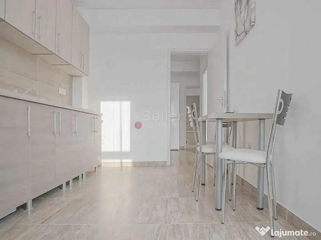 Pozitionare Centrala | Parcare 