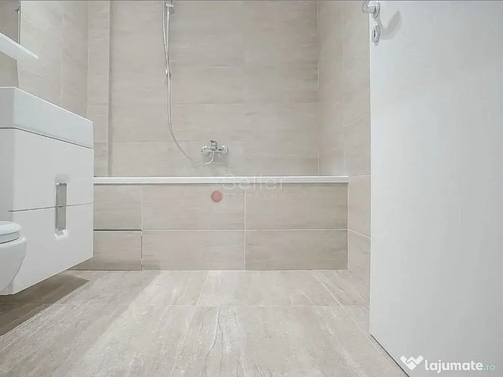 Pozitionare Centrala | Parcare 