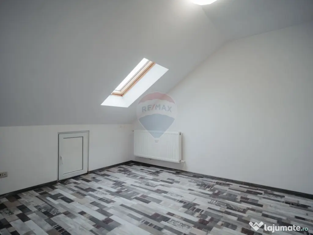 Apartament cu 3 camere de vânzare în zona Burdujeni 