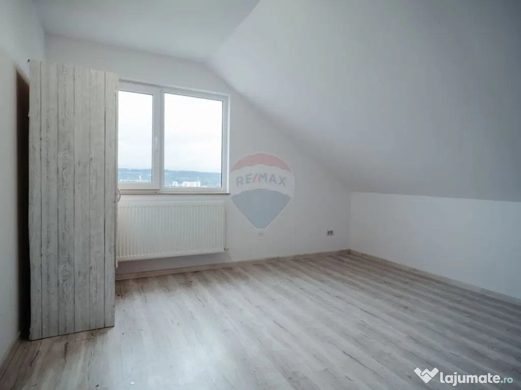Apartament cu 3 camere de vânzare în zona Burdujeni 