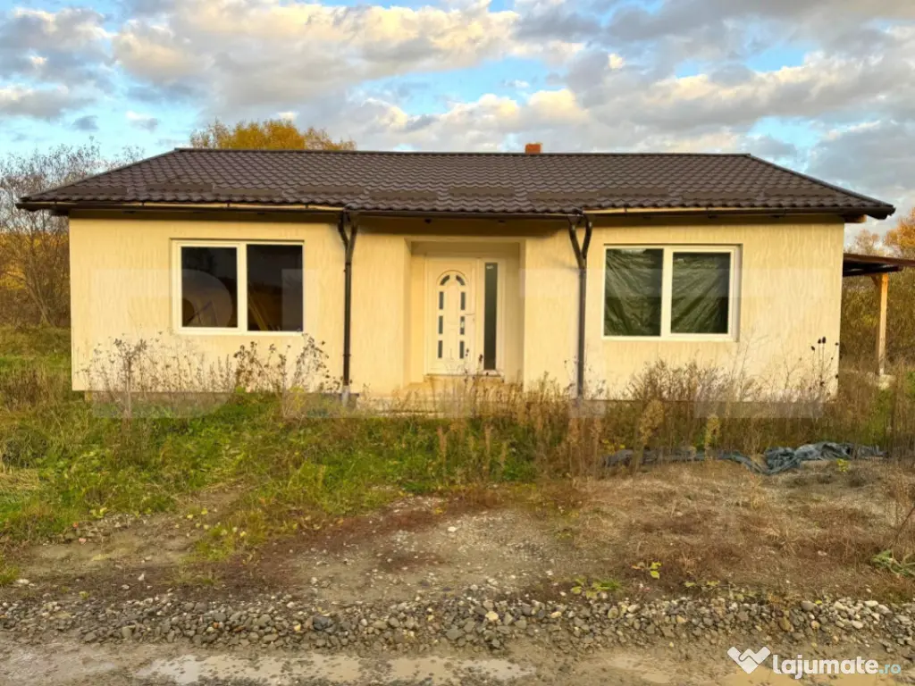 Casa de vanzare, 90 mp, zona Sigmir