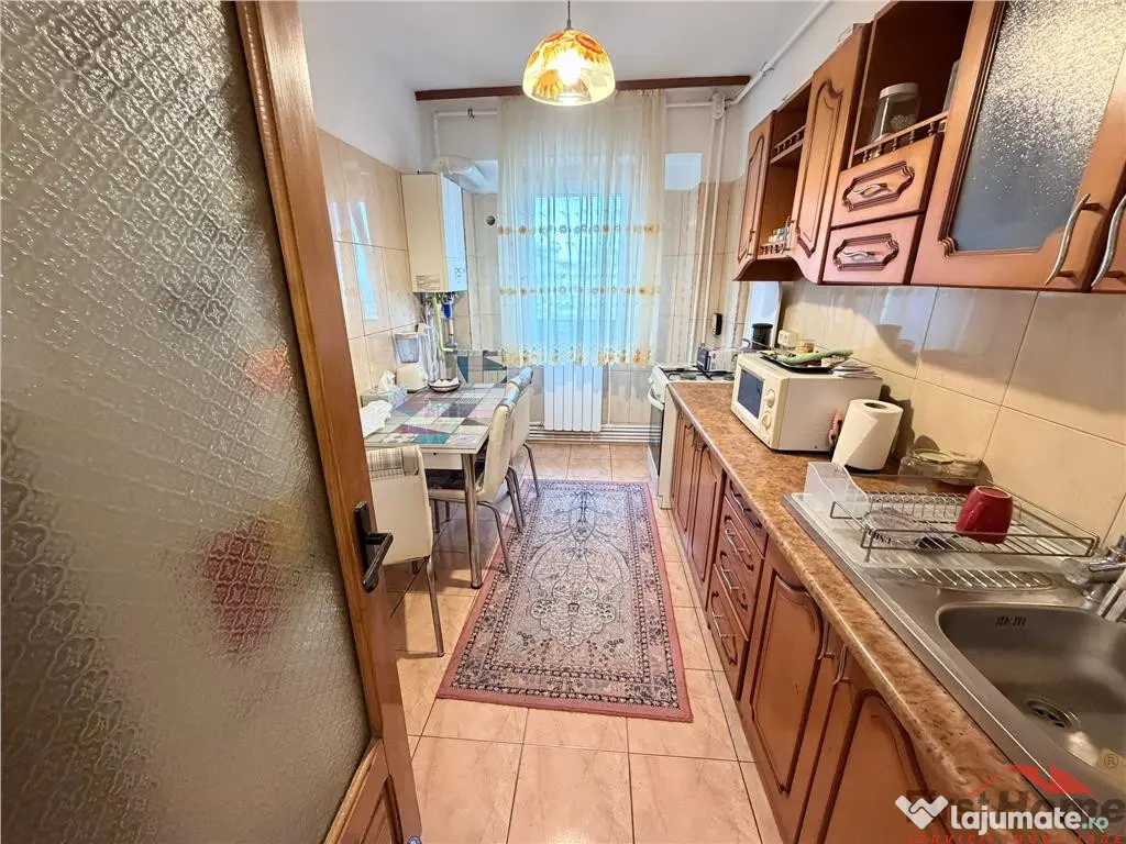 Apartament 3 camere, etaj 7/8, zona ultracentrala, 72mp, mob