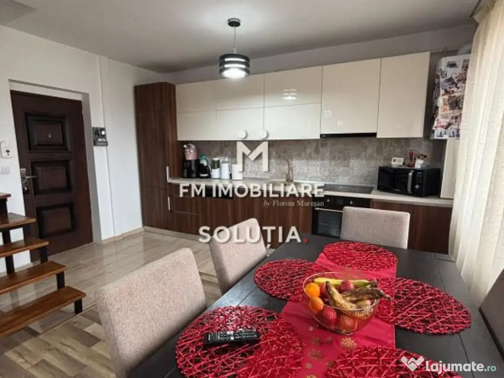 Apartament Ultracentral de vanzare pe Două Niveluri 