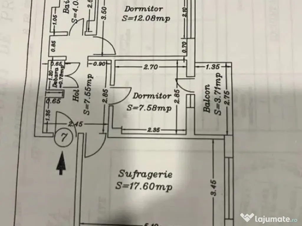 Doua camere decomandate, etajul 1. 