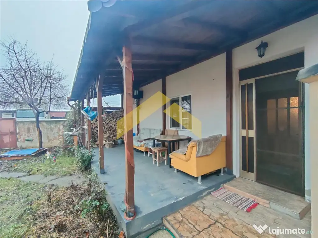 Casa de in zona Parneava