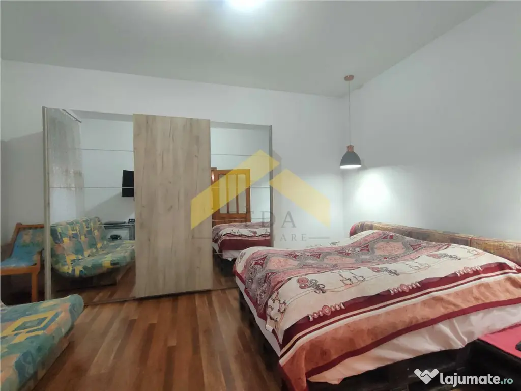 Casa de in zona Parneava