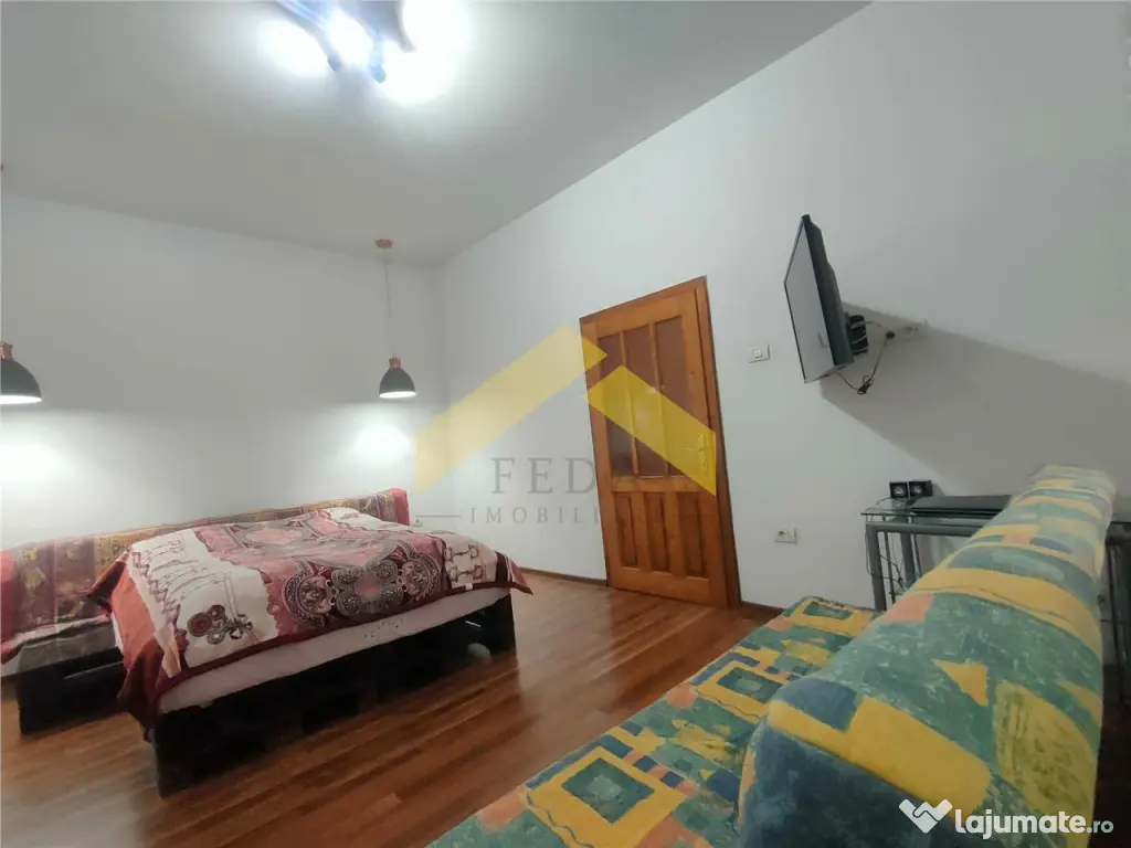 Casa de in zona Parneava