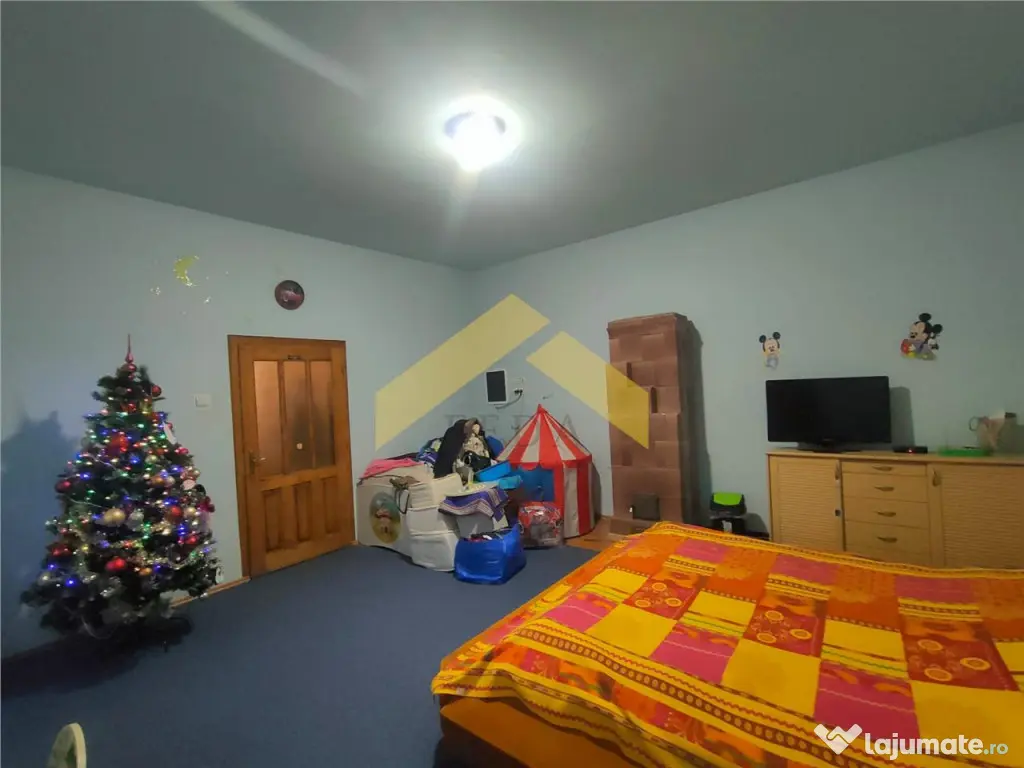 Casa de in zona Parneava