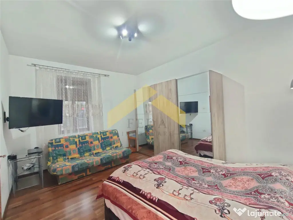 Casa de in zona Parneava