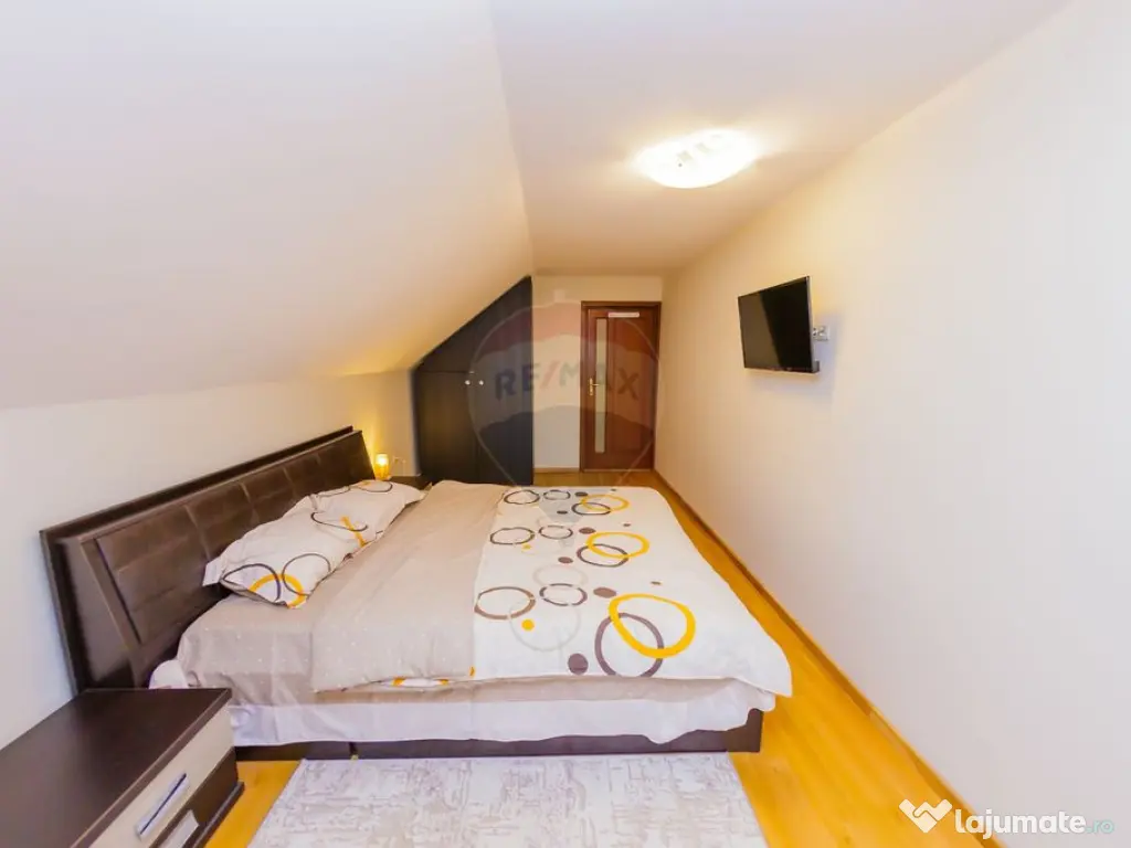 VILA DE LOCUIT/AFACERE CU TEREN GENEROS, DE VANZARE 