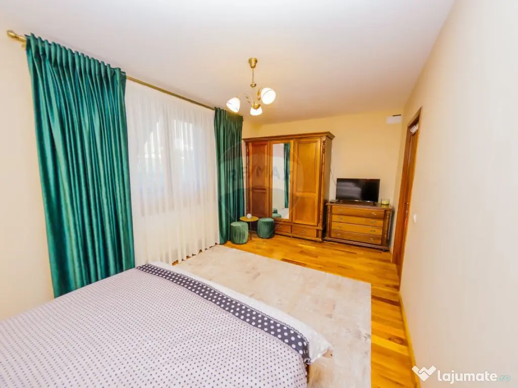 VILA DE LOCUIT/AFACERE CU TEREN GENEROS, DE VANZARE 