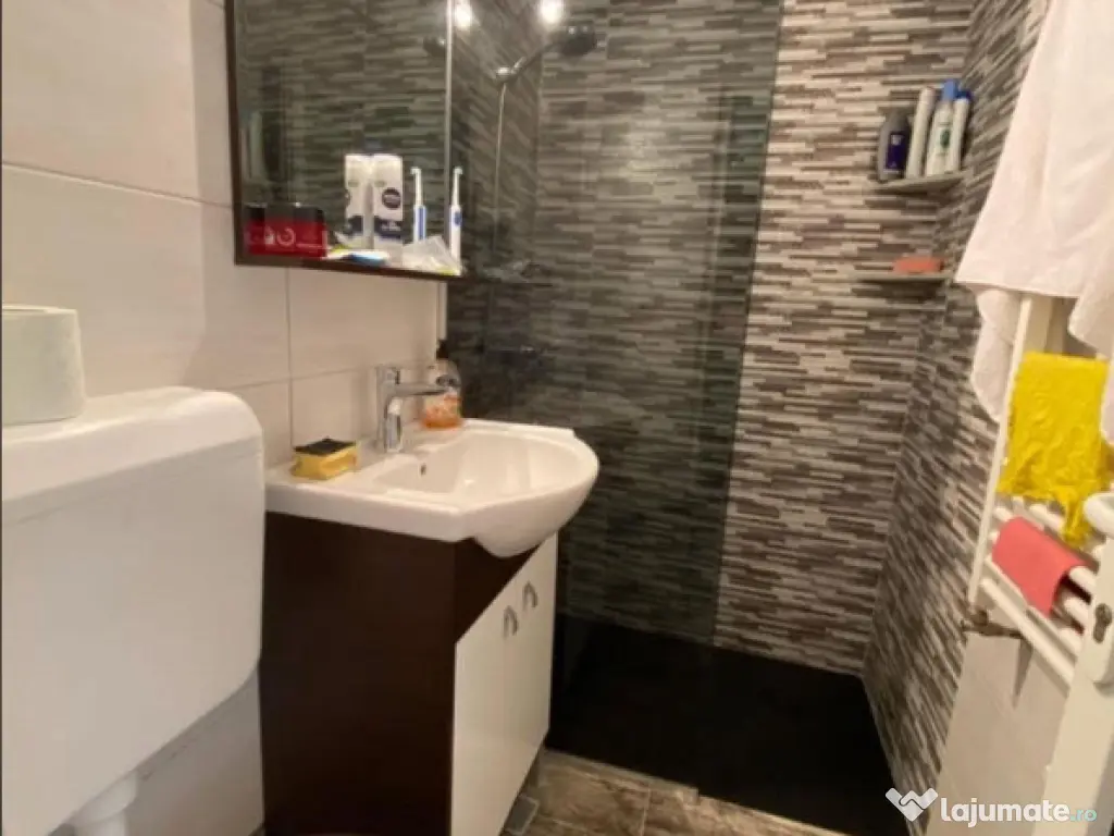 Apartament 2 camere, semidecomandat - zona Grivitei