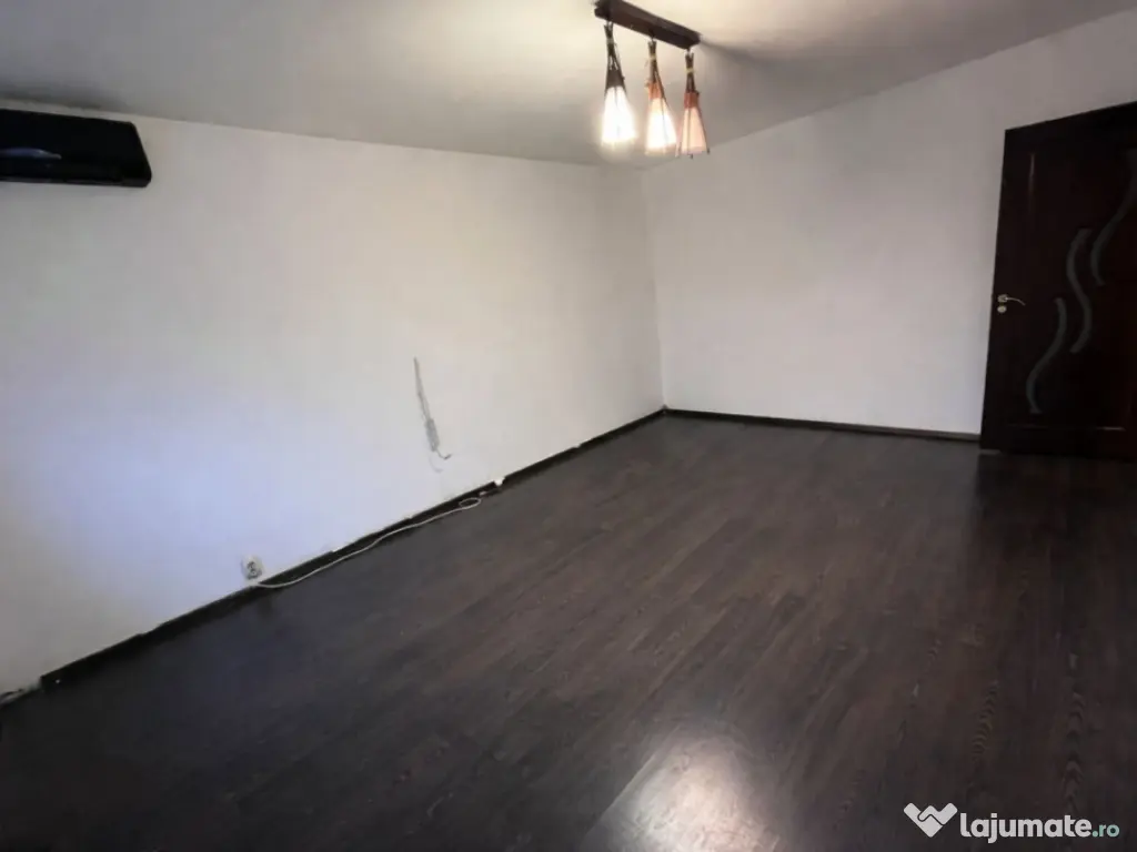 Apartament 3 camere decomandat, 71.84 mp, zona 1 Mai