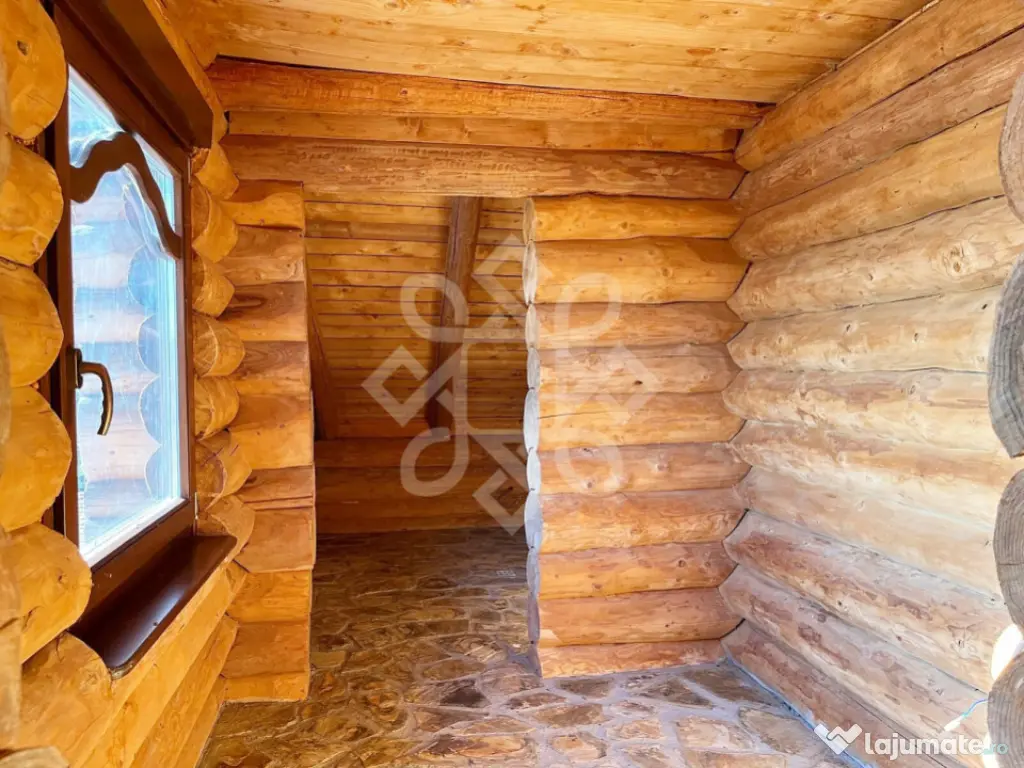 Casa pe deal din busteni, zona superba la 27 km de Oradea 