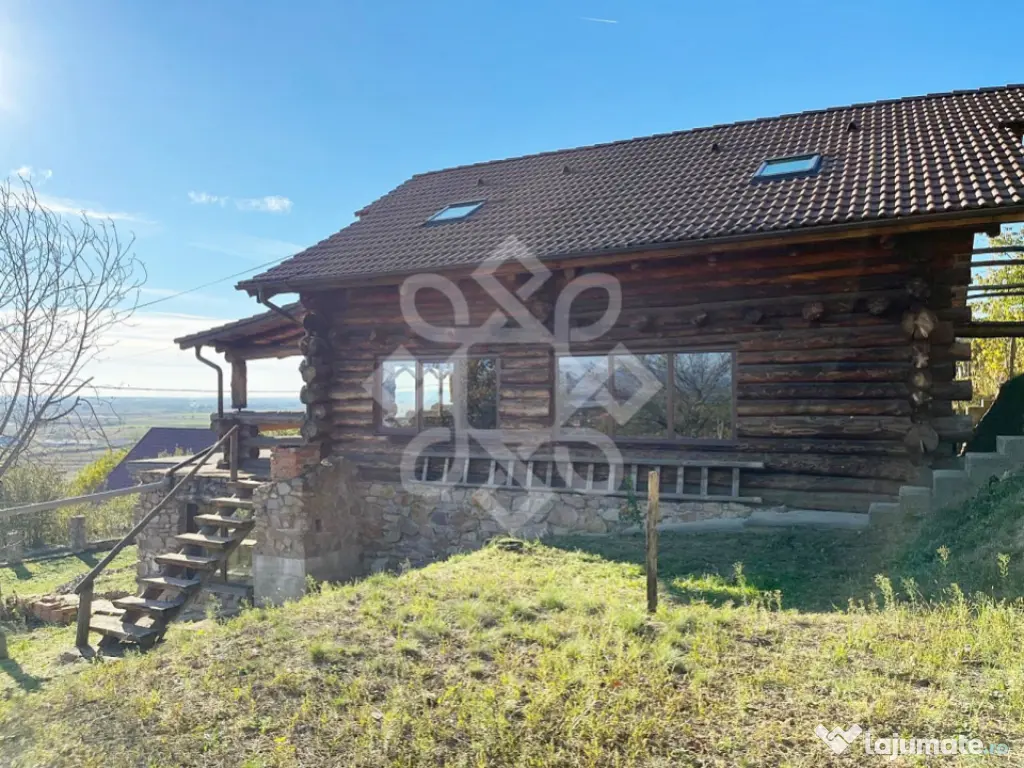 Casa pe deal din busteni, zona superba la 27 km de Oradea 