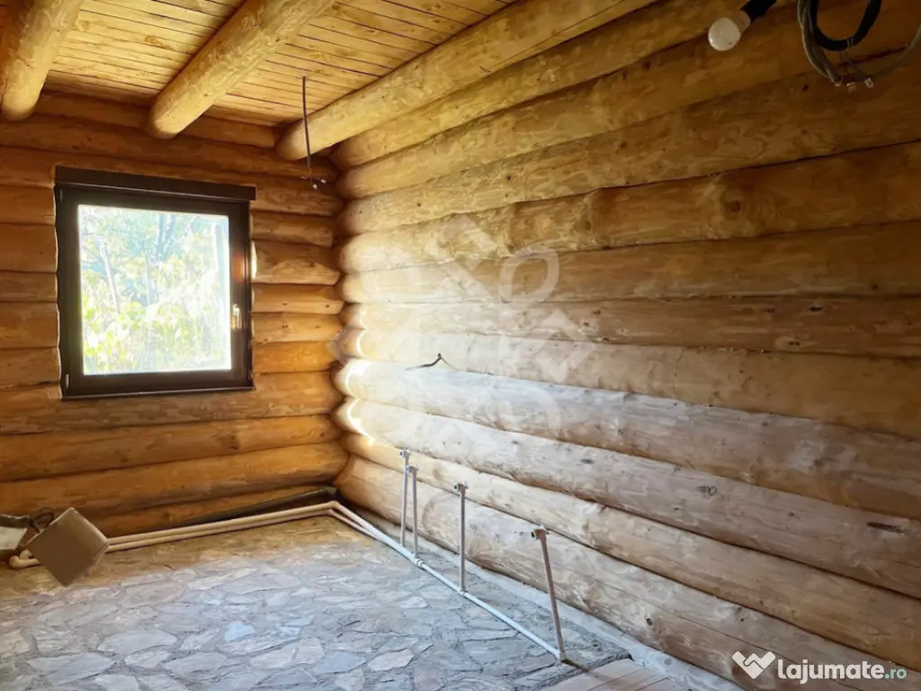 Casa pe deal din busteni, zona superba la 27 km de Oradea 