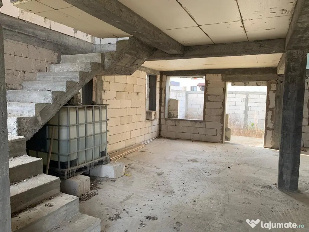 Vila Ovidiu zona Academia Hagi 