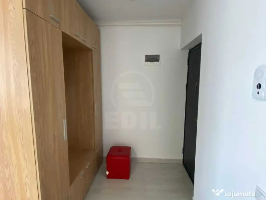 APARTAMENT 3 CAMERE DECOMANDAT