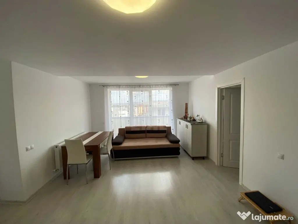 APARTAMENT 3 CAMERE DECOMANDAT