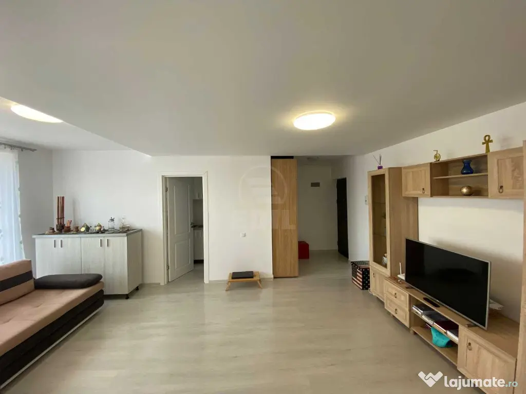 APARTAMENT 3 CAMERE DECOMANDAT