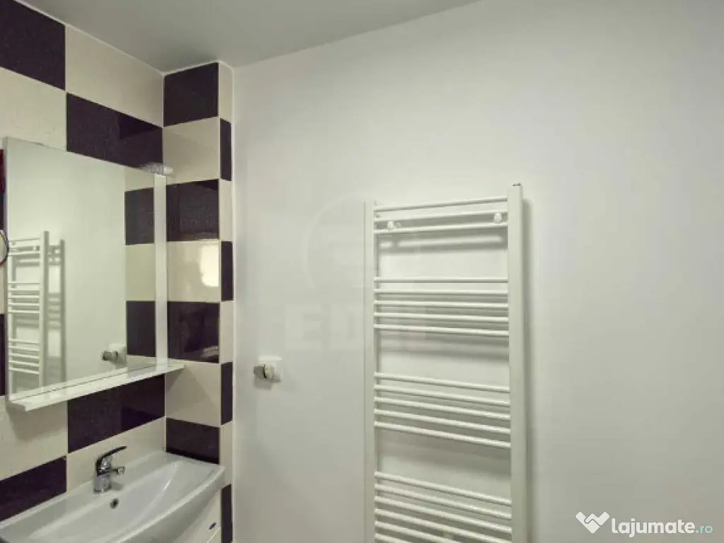 APARTAMENT 3 CAMERE DECOMANDAT