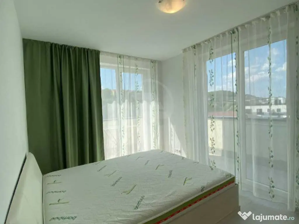 APARTAMENT 3 CAMERE DECOMANDAT