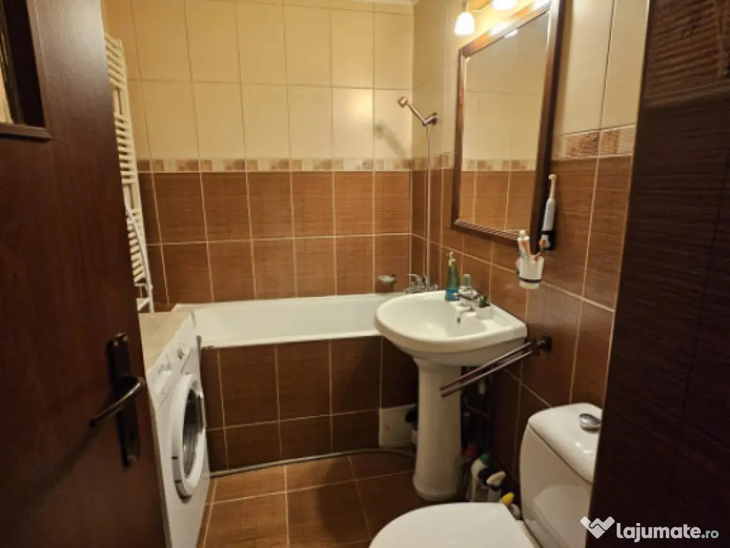 Apartament 2 camere, 52 mp, zona Hotvon