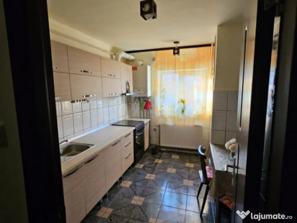 Apartament 2 camere, 52 mp, zona Hotvon