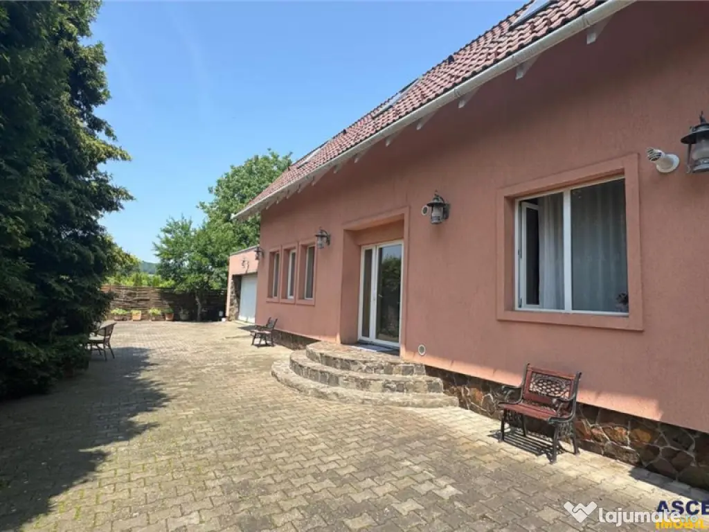 Casa scandinav minimalist, echipata, garaj incalzit, pod, Sa