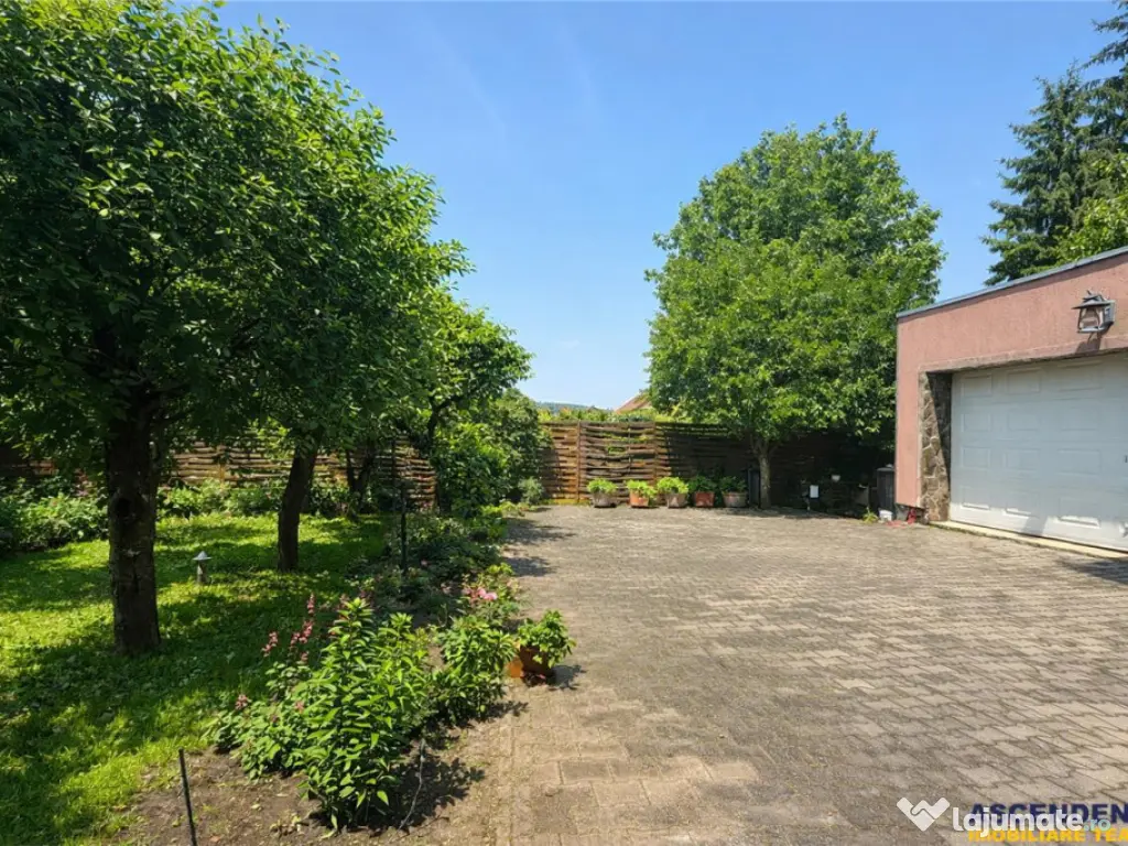 Casa scandinav minimalist, echipata, garaj incalzit, pod, Sa