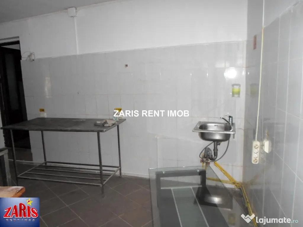 Spatiu comercial cu acces stradal in Ploiesti, semicentral 