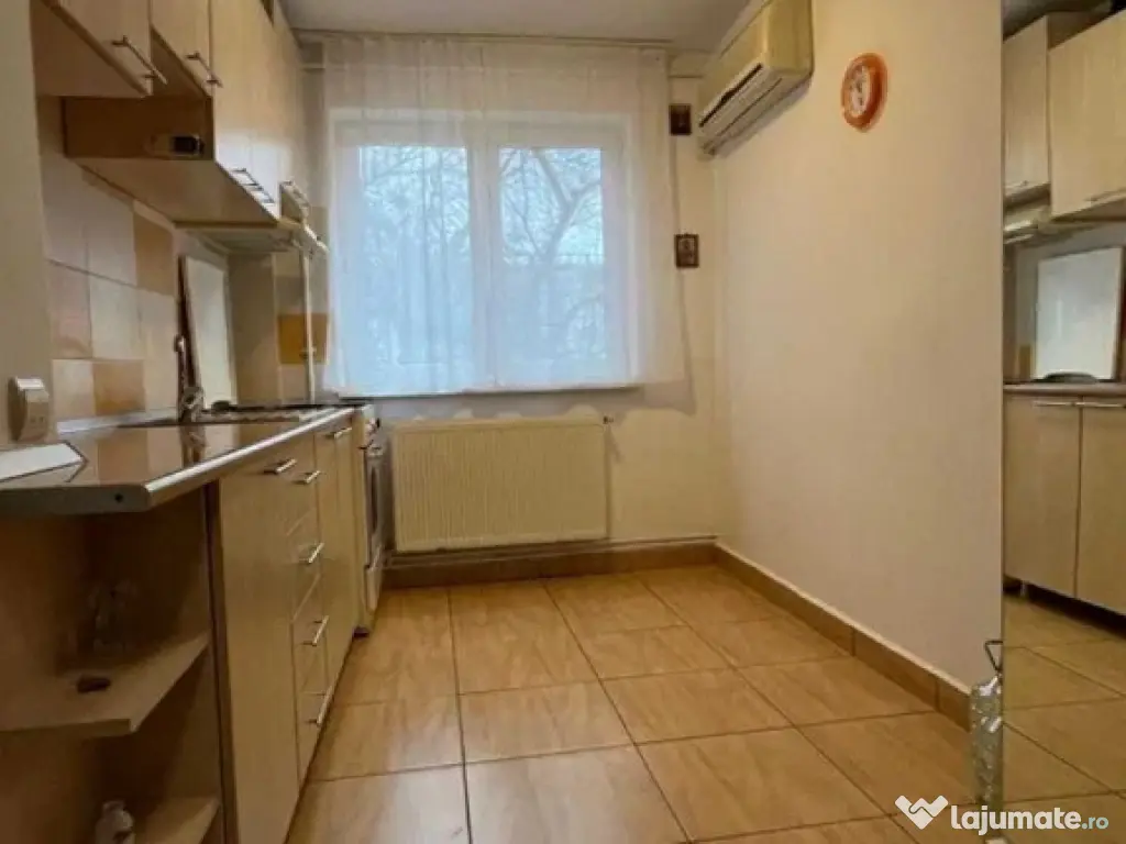 Apartament cu 3 camere in Centru 