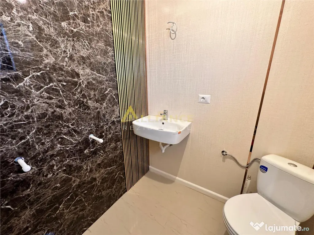 4 camere 3 bai teren 380 m2 Zona linistit 