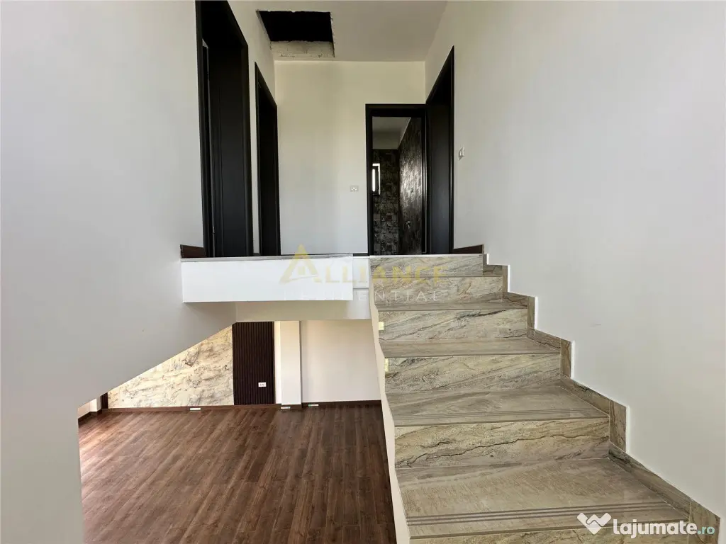 4 camere 3 bai teren 380 m2 Zona linistit 