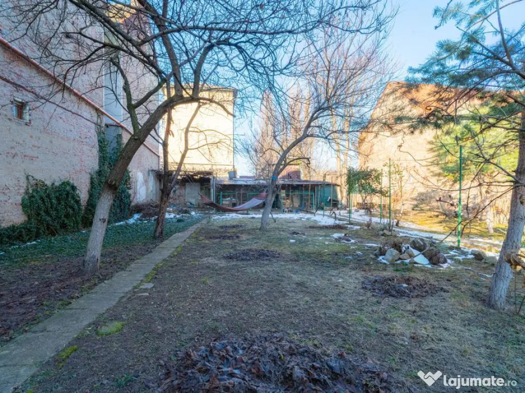 Apartament 2 camere parter înalt, amenajat complet.